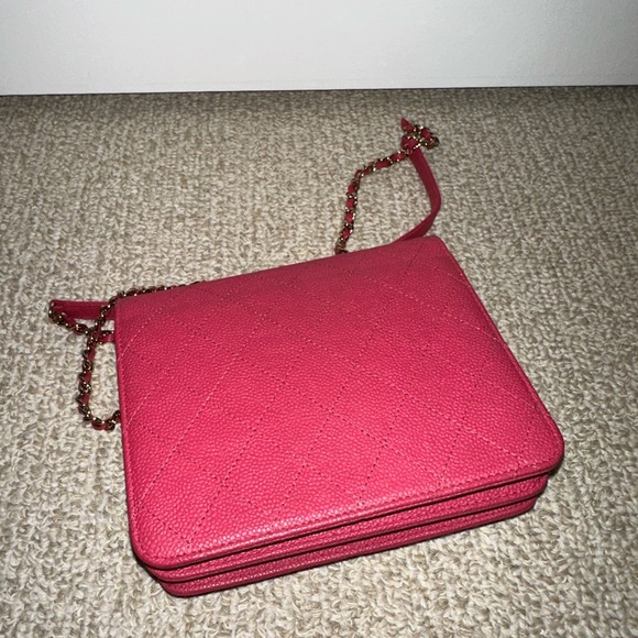 Chanel Thread Around Square Quilted Grained Calfskin Leather Crossbody Bag - Picture 8 of 11